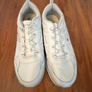 S by Sketchers memory foam all white sneakers women's 10